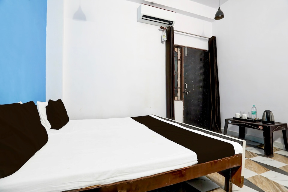 Hotel O Om Sign Bhavan, Cantonment, Varanasi