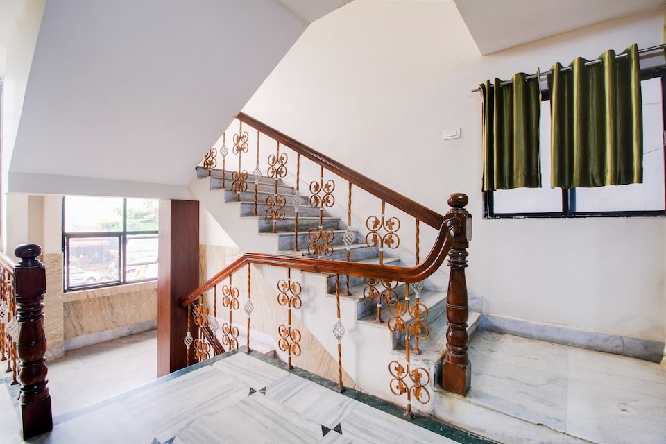 Super Hotel O Gurudwara Near RTC Complex, Transit Vizag, Visakhapatnam