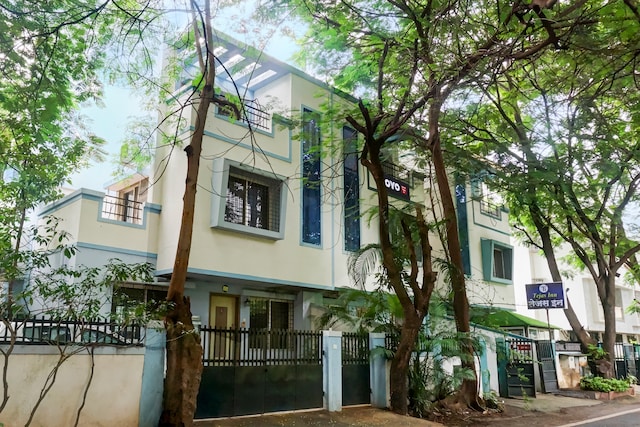 Hotel O by OYO Tejas Inn