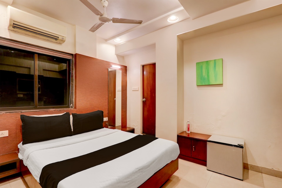Super Townhouse Oak Ramdaspeth Downtown, Bus Stand Nagpur, Nagpur