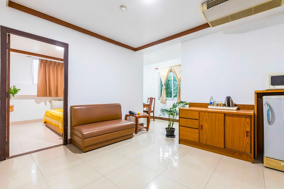 Collection O Howard Square Boutique Hotel, Rama 3, Bangkok