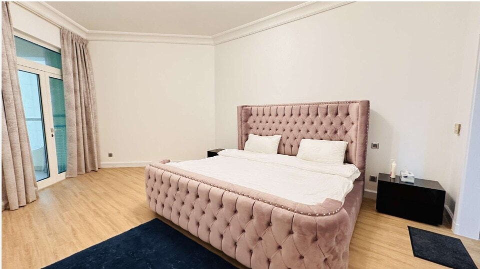 Luxury 3 Bed Apartment at Palm Jumeirah, Dubai Marina, Dubai