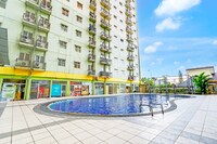 OYO 94238 The Suite Metro Apartment By Riz Living