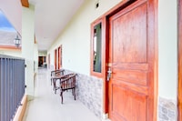 Hotel O Sleman Near Bandara Adi Sutjipto Formerly Joglo Sorogenen