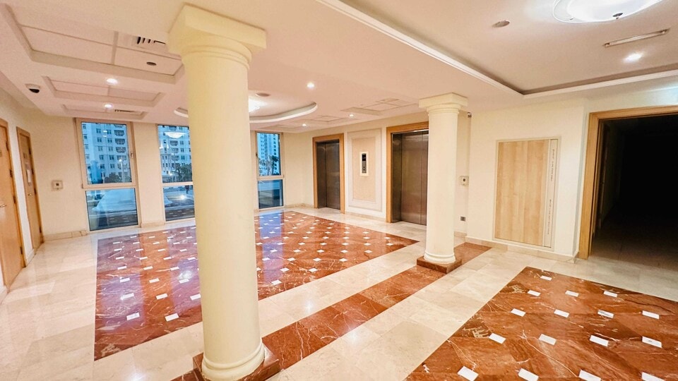 OYO 1378 Home Furnished Studio Apt At Bayz Business Bay, Business Bay
