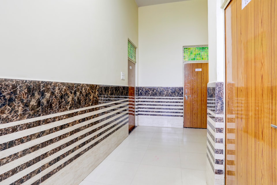 Hotel O SHREE MANDAP HOTEL, Barra Kanpur, Kanpur