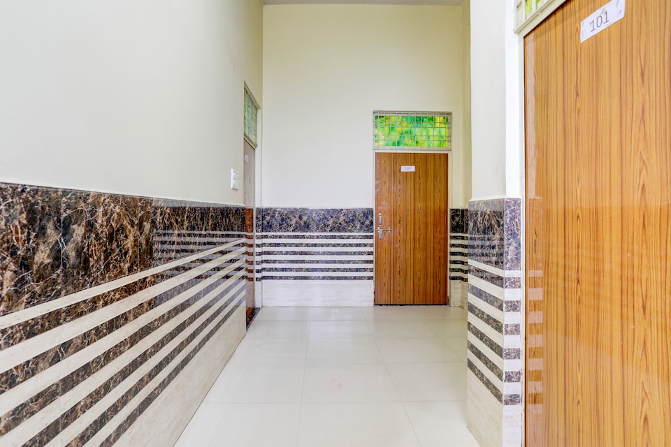 Hotel O SHREE MANDAP HOTEL, Barra Kanpur, Kanpur