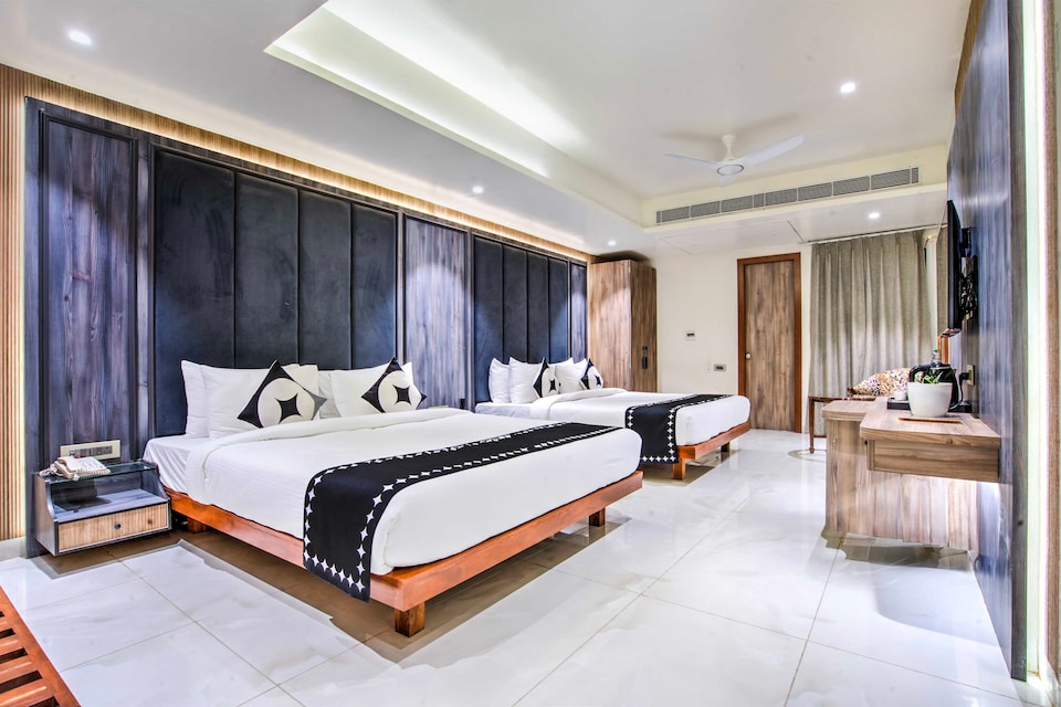 Clubhouse Hotel Ayodhya, Ayodhya, Ayodhya