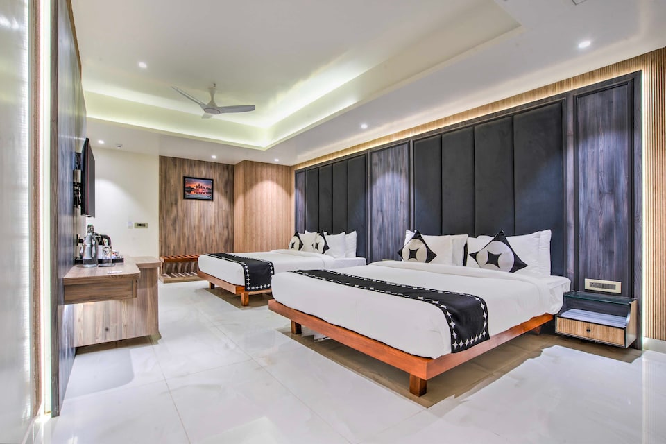 Clubhouse Hotel Ayodhya, Ayodhya, Ayodhya