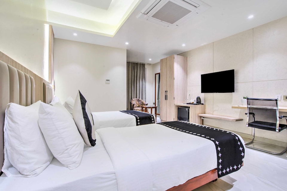 Clubhouse Hotel Ayodhya, Ayodhya, Ayodhya