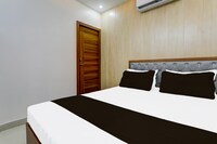 Hotel O SR Hotel and Restaurant