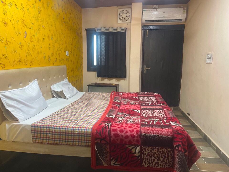 OYO 828868 Aapki Baithak Hotel And Family Restaurant, MP Nagar Bhopal, Bhopal