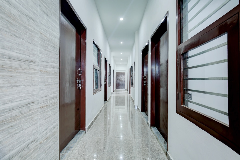 OYO 828882 The NRI Guest House, Rajpura, Rajpura