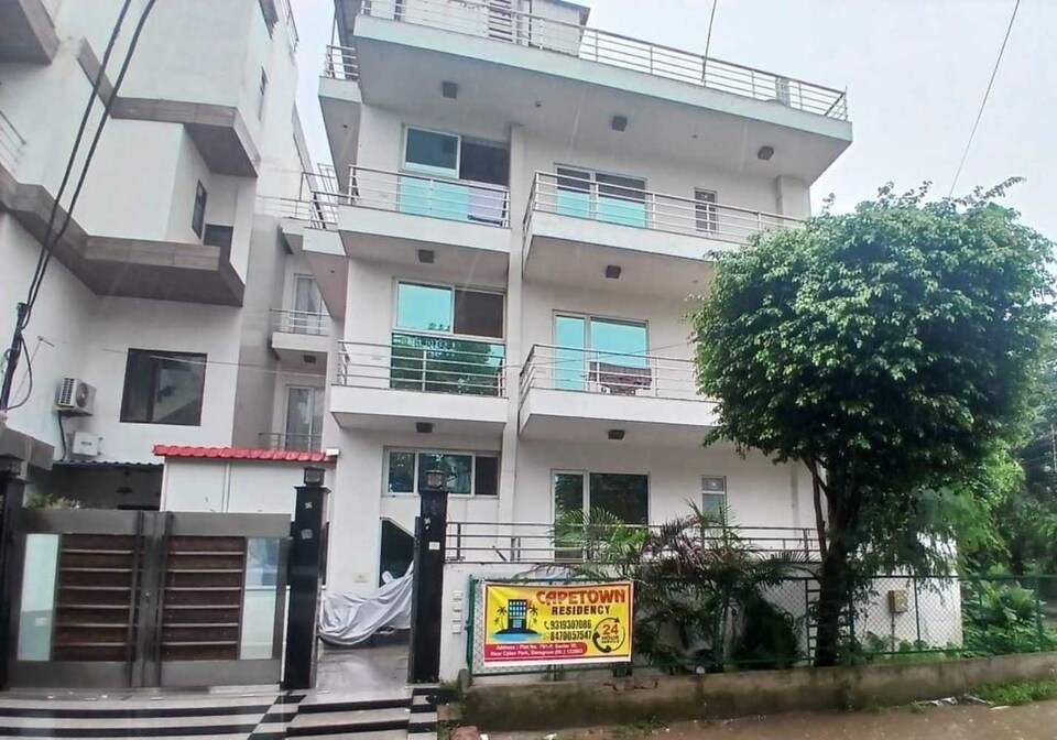OYO 828899 Capetown Residency, Medanta, Gurgaon