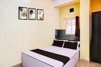 OYO 828905 Modern Home