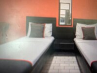 OYO 94282 Florensa Kost