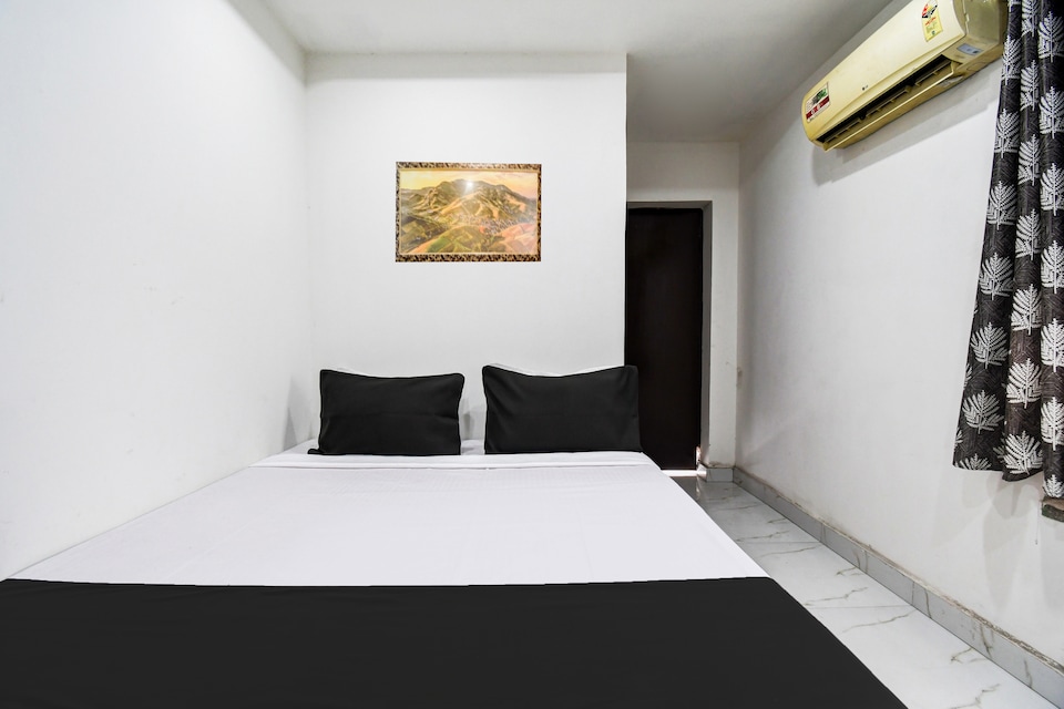 OYO 828982 Hotel Four Point, Asansol, Asansol
