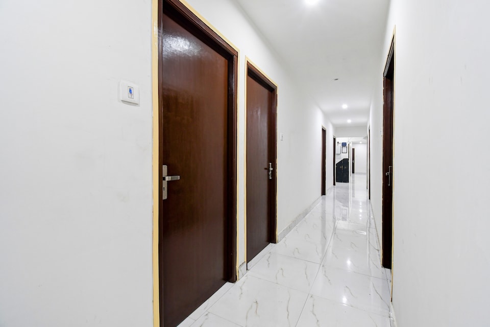 OYO 828982 Hotel Four Point, Asansol, Asansol