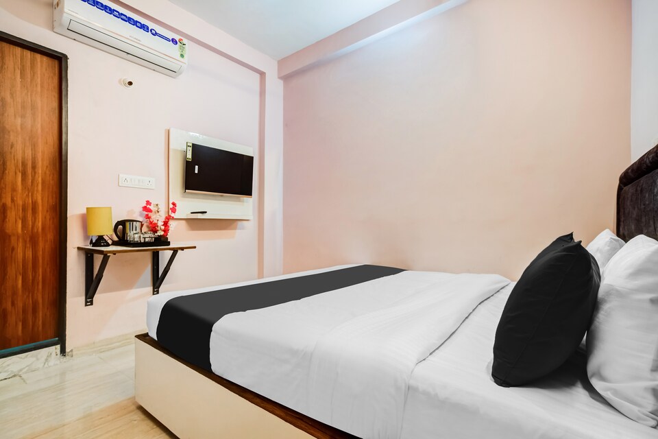 Hotel O Epoch Inn, Vijay Nagar Indore, Indore