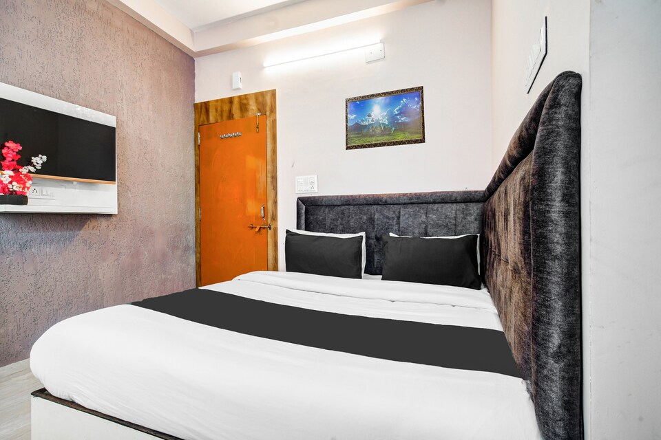 Hotel O Epoch Inn, Vijay Nagar Indore, Indore