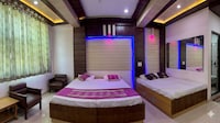 SPOT ON HOTEL PRAVEEN PALACE