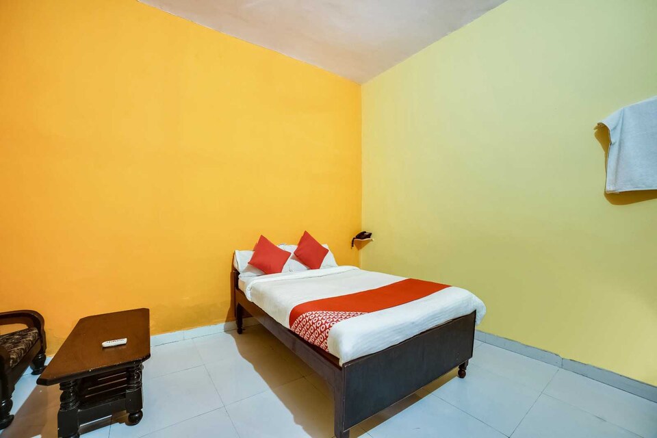 OYO 829082 Radhe Hotel, Sohna Road, Gurgaon