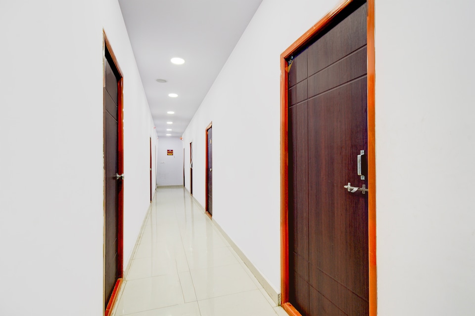 Super Hotel O Moula Ali Neredmet, Secunderabad, Hyderabad