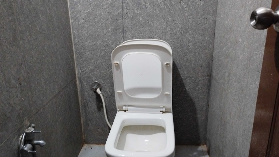 Live on HYD2797 , Kompally - Jeedimetla, Hyderabad