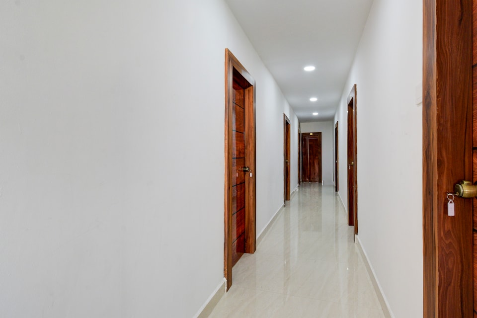 Hotel O Luxus Inn, LB Nagar-Ramoji, Hyderabad