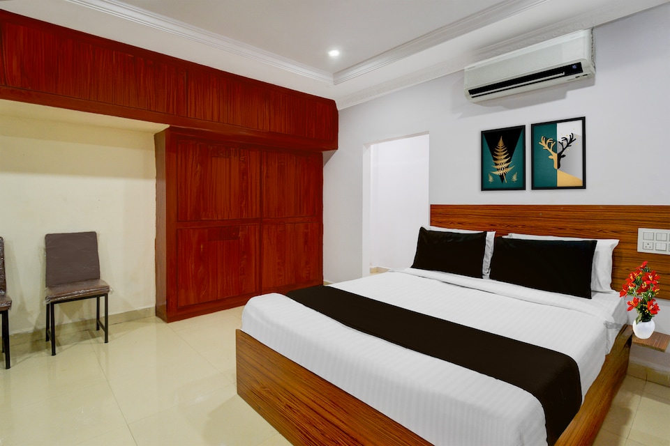 Collection O L.B Nagar Metro Station Formerly D N Groups , Dilsukhnagar - Kothapet, Hyderabad