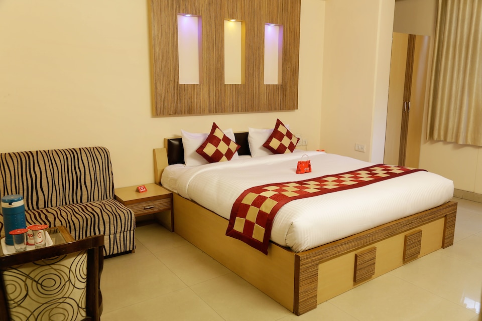 OYO 1910 Hotel Muskan Palace, Sindhi Camp, Jaipur