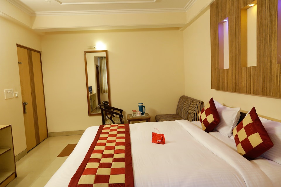 OYO 1910 Hotel Muskan Palace, Sindhi Camp, Jaipur