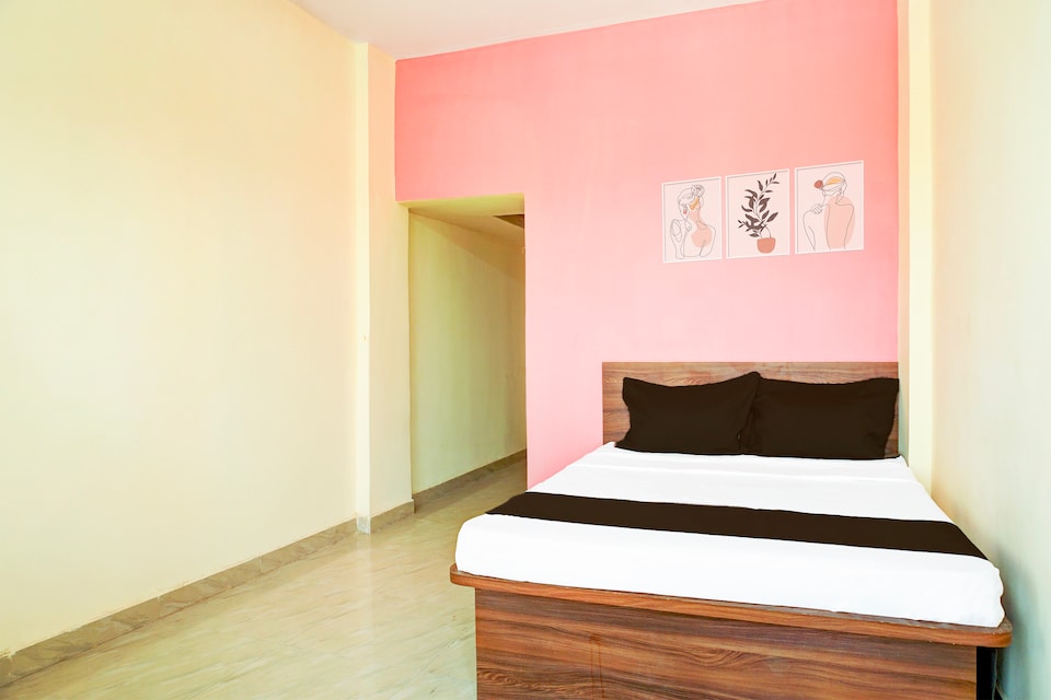 Hotel O Samruddhi Executive Lodge, Chakan Pune, Pune