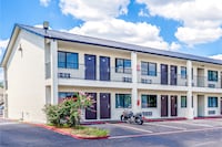 OYO Hotel Houston N Fm-1960 Champions TX