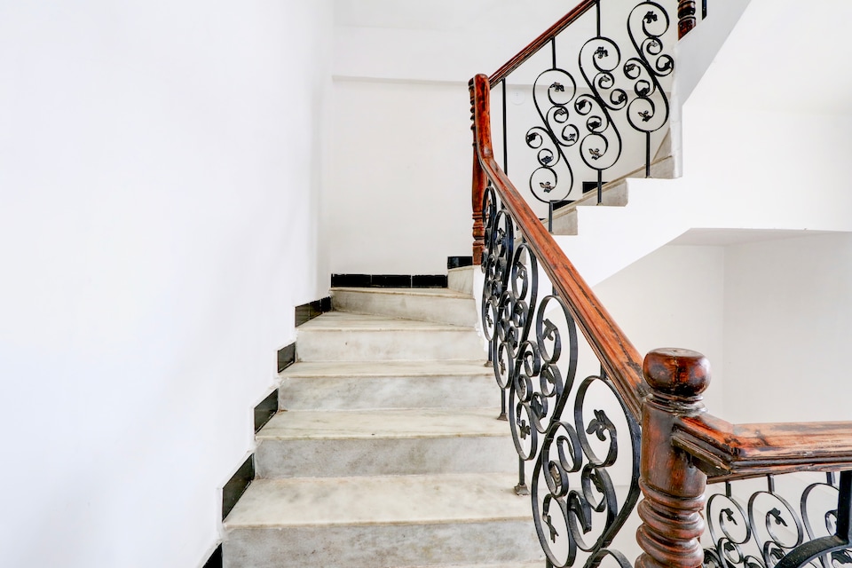 Collection O Irrum Manzil Metro Station Formerly Green Banjara Stay, Banjara Hills, Hyderabad