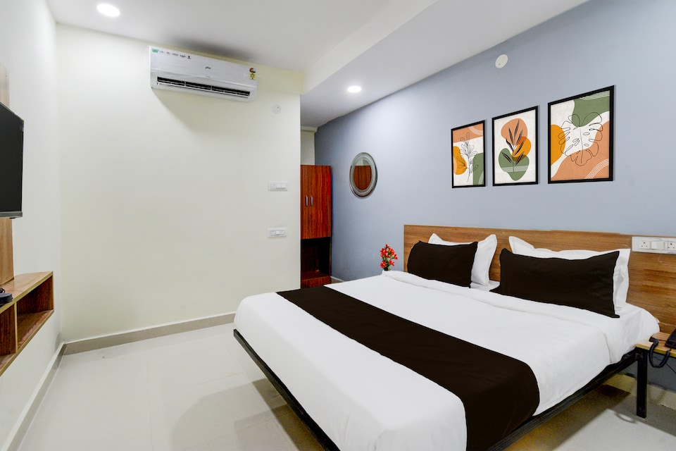 Super Townhouse Kukatpally North Formerly Munagala Arcade, Kukatpally, Hyderabad