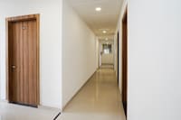 Hotel O Noida Sky Suites Sector 44 Near botanical metro