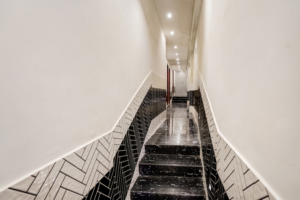 OYO 829201 Hotel Thanks God Inn, Paharganj Delhi, Delhi