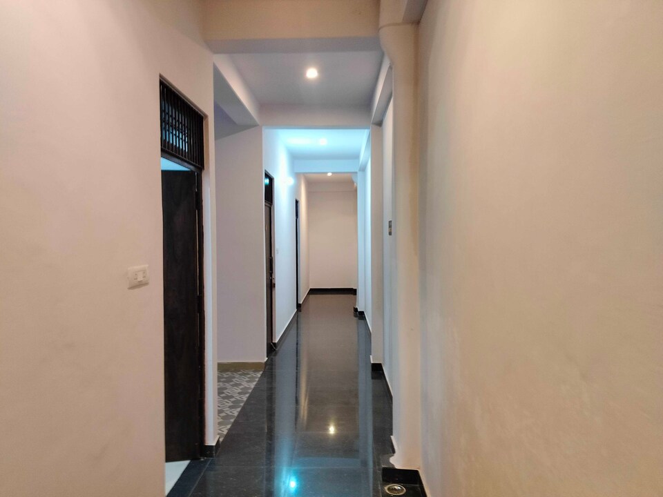 OYO 829215 SAURYAVED PALACE, Lanka, Varanasi