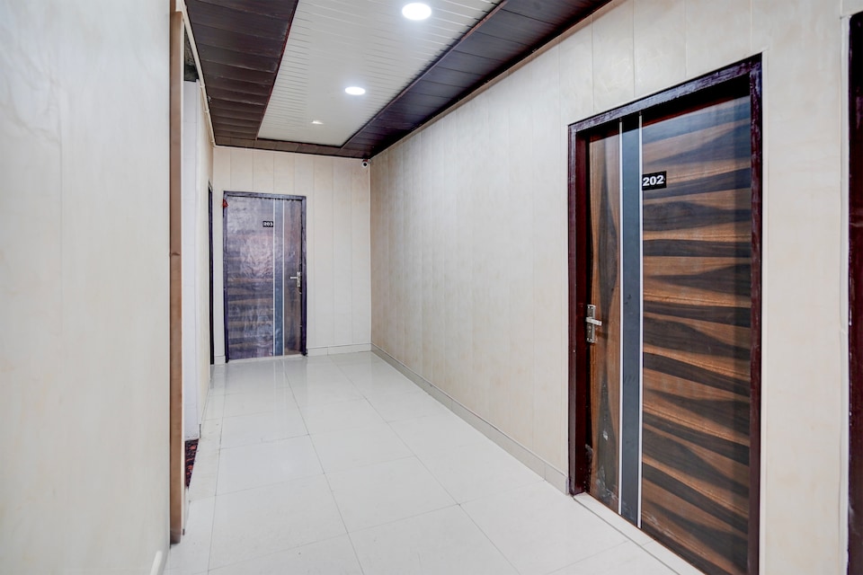 OYO 829220 Hotel Royal Paradise, Ghaziabad City, Ghaziabad