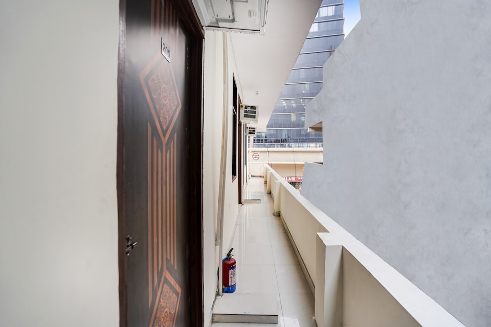 HOTEL O YATRA INN, Noida City, Noida