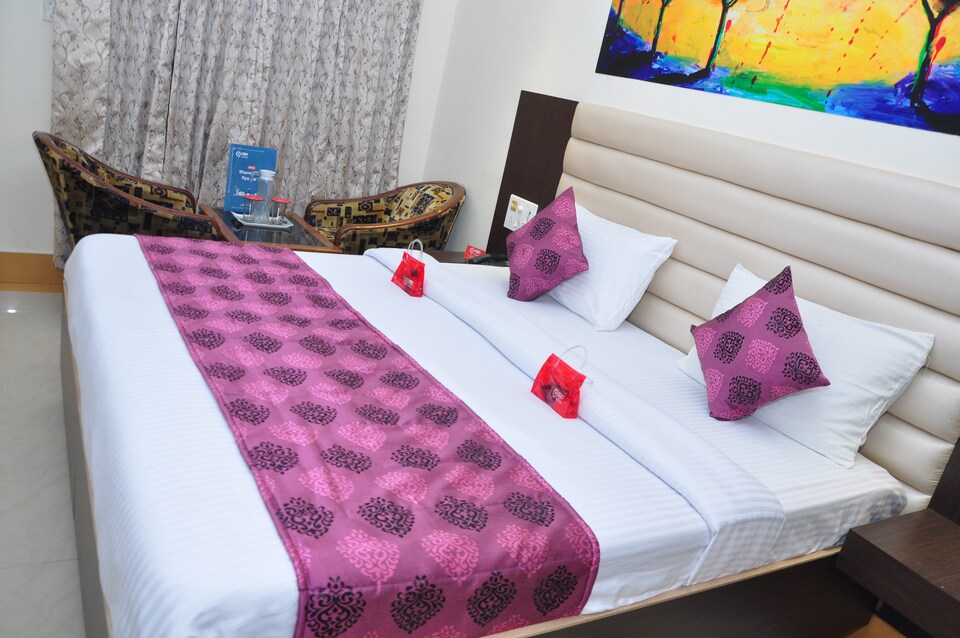 OYO 1914 Hotel Veenus International, Queens Road Amritsar, अमृतसर