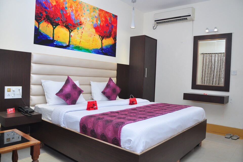 OYO 1914 Hotel Veenus International, Queens Road Amritsar, अमृतसर