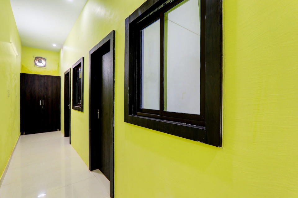Hotel O SR Residency, Golghar, Gorakhpur