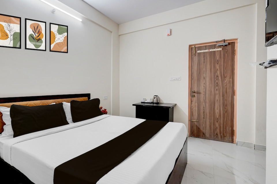 Hotel O Comfort Suites, BTM Madiwala Bangalore, Bangalore