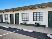 Carl's Motel