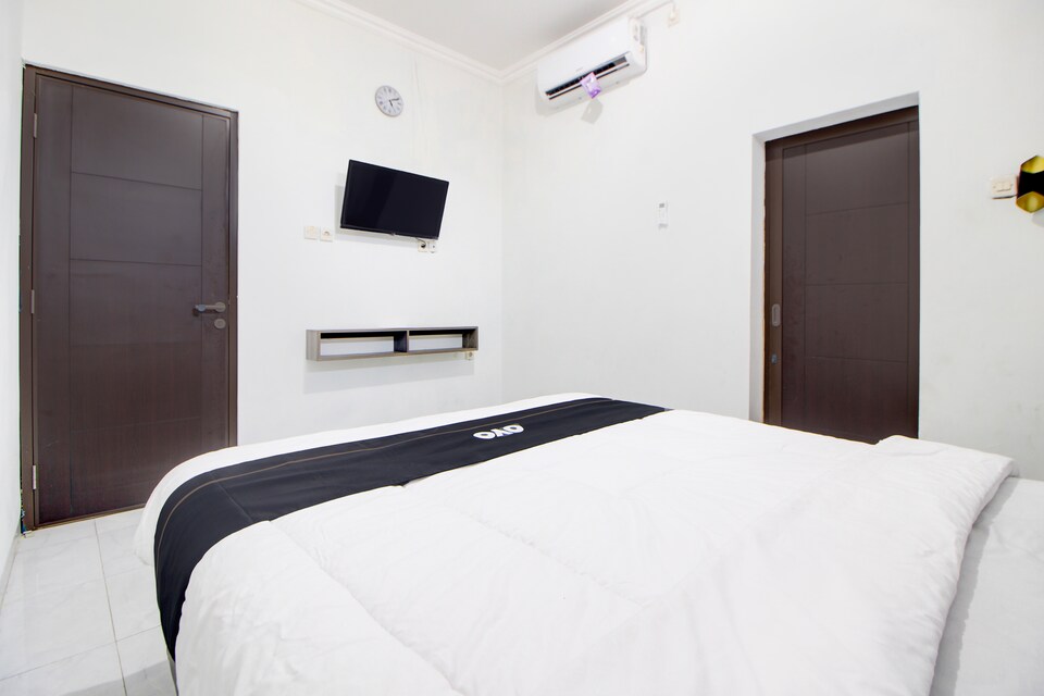 Collection O Omah Joyo Solo Inn Near Keraton Surakarta, Solo, Solo