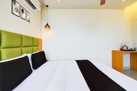 Hotel O SVS SUITES LUXURY ROOMS 