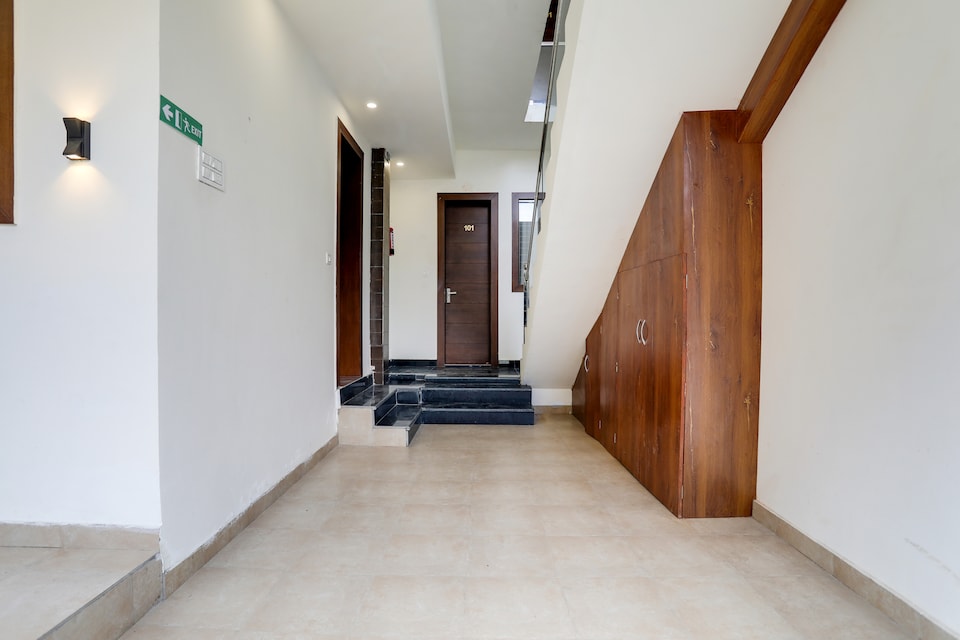 Super Collection O Mall Road Nainital, HighCourt, Nainital, Nainital