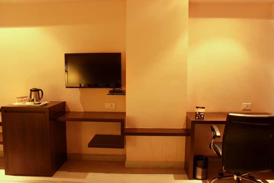 OYO 1917 Q Hotel, Fateh Sagar, Udaipur